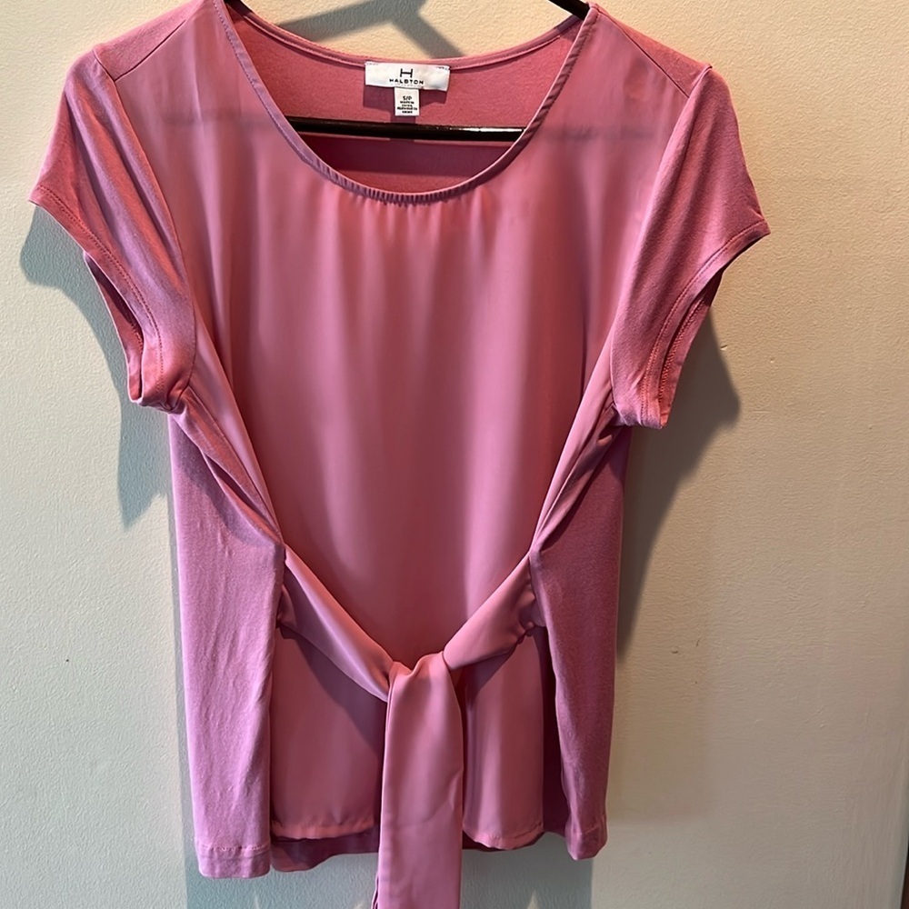 H Halston Blush colored top 2 contrasting fabrics /waistline tie Scoopneck Sz S